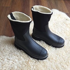 Hunter Black and Gray Winter Boots
